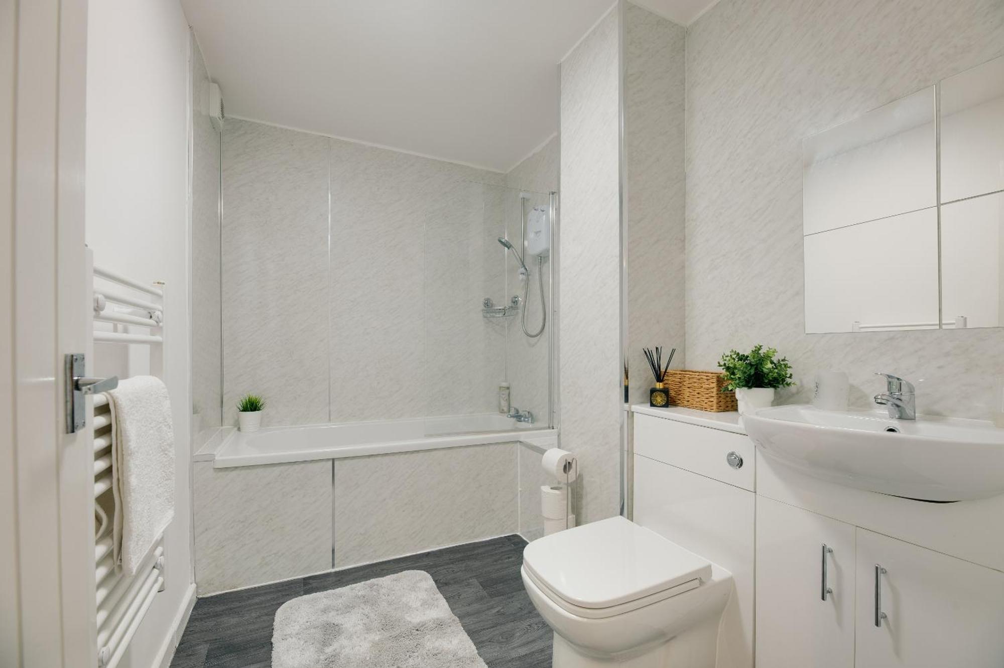 3 Bedroom Centre With Free Parking, Medieval Area Apartamento *